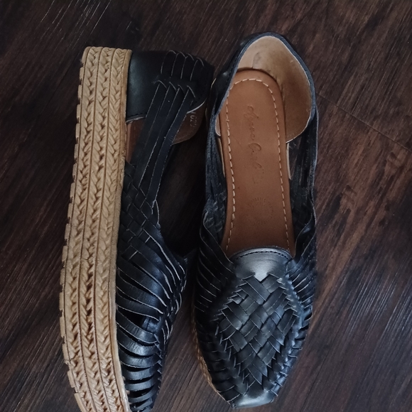 Black slip on Huarache wedge Sandals - Picture 2 of 4